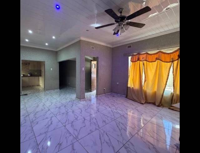 3 BEDROOM HOUSE FOR SALE IN VANDERBIJLPARK CE 1